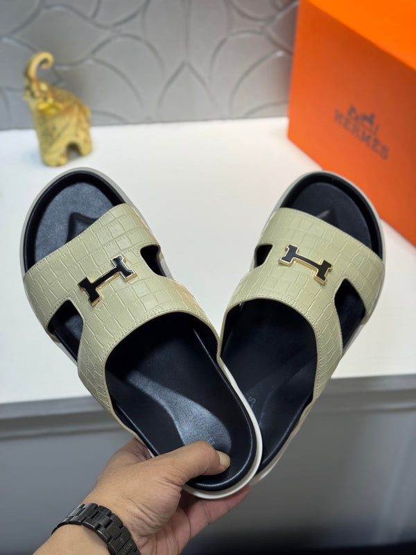 HM Oran H Slippers in Cream Cowhide 735233