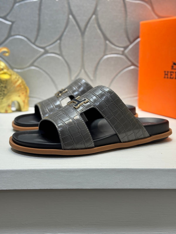 HM Oran H Slippers in Gray Cowhide 735234