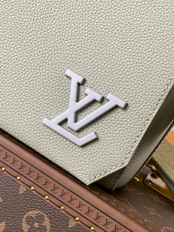 LV Takeoff Messenger 28cm Asphalt Gray Cowhide
