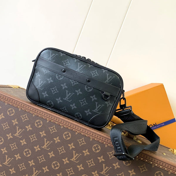 LV Alpha Messenger 24cm Black Monogram Eclipse Canvas