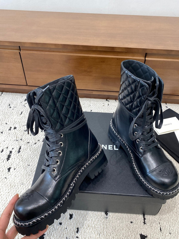 CC Ankle Boots Flat Quited Black Calfskin 529286