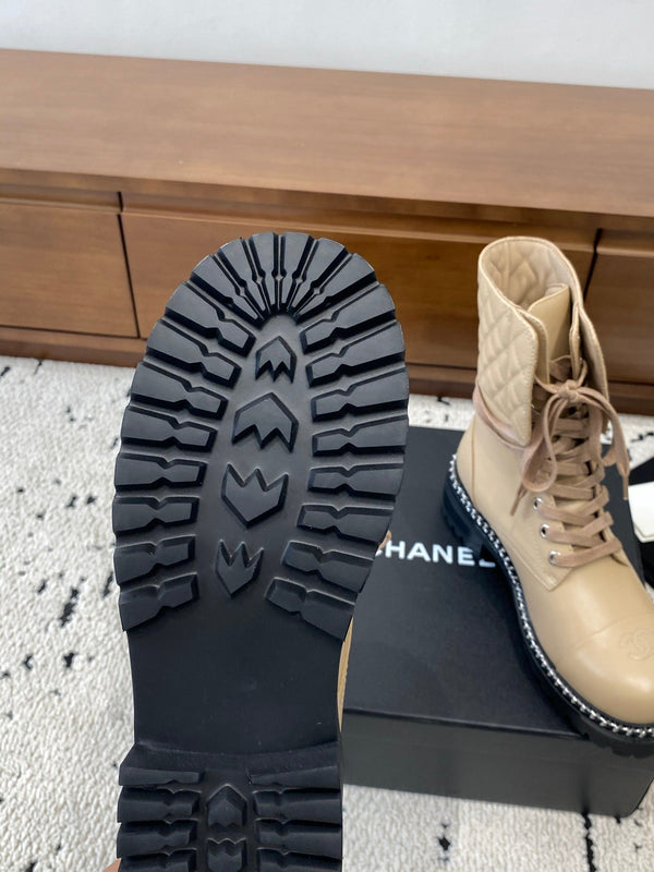 CC Ankle Boots Flat Quited Beige Calfskin 529288