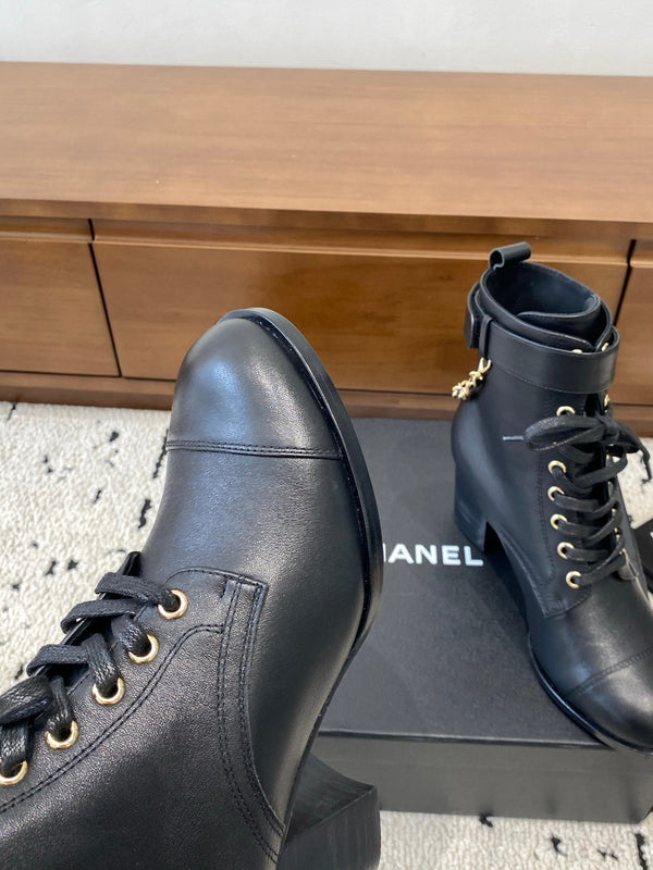 CC Ankle Boots 50mm With Chain Strap Black Calfskin 529289