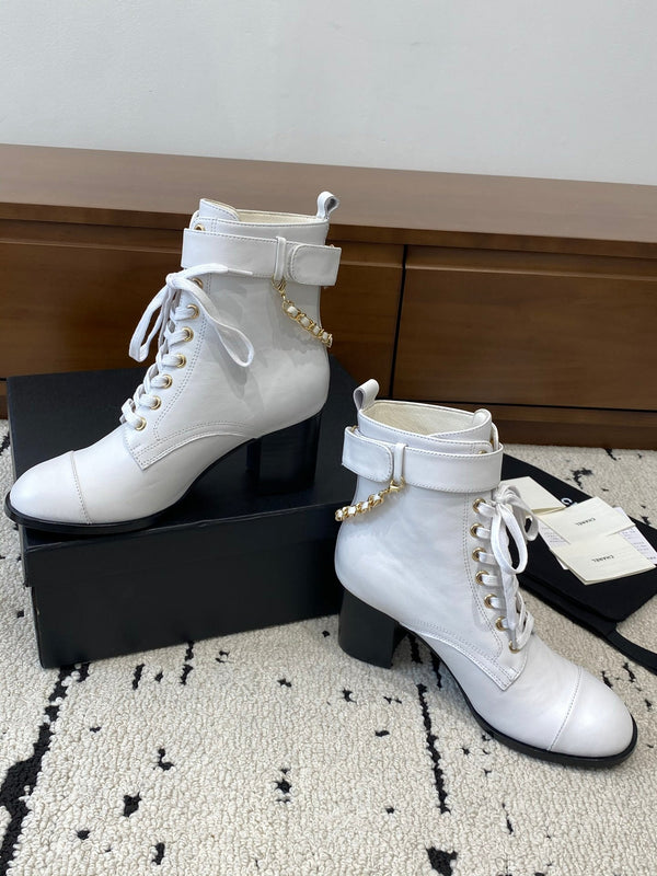 CC Ankle Boots 50mm With Chain Strap White Calfskin 529290