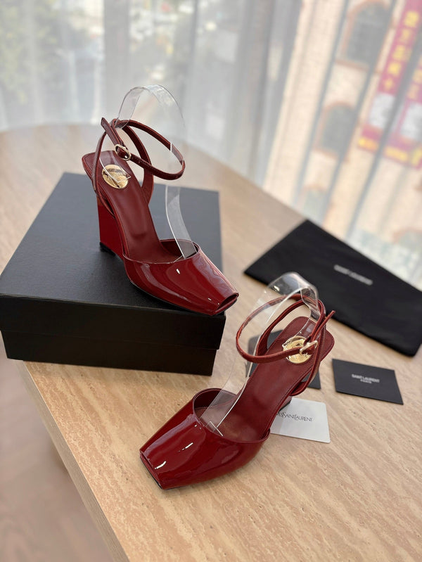 LA SCANDALE HIGH 10 CM WEDGE SANDALS IN CRIMSON RED PATENT LEATHER