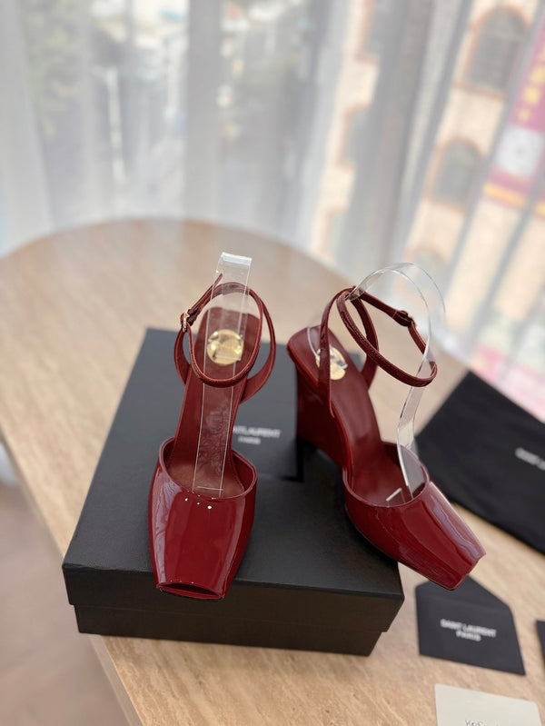 LA SCANDALE HIGH 10 CM WEDGE SANDALS IN CRIMSON RED PATENT LEATHER