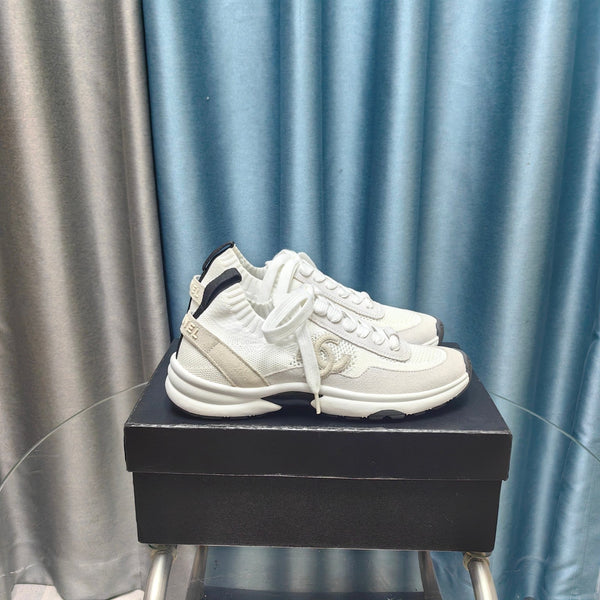 CC Sneaker in pelle scamosciata grigia bianca e tessuto a rete in poliestere