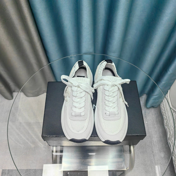 CC Sneaker in pelle scamosciata grigia bianca e tessuto a rete in poliestere