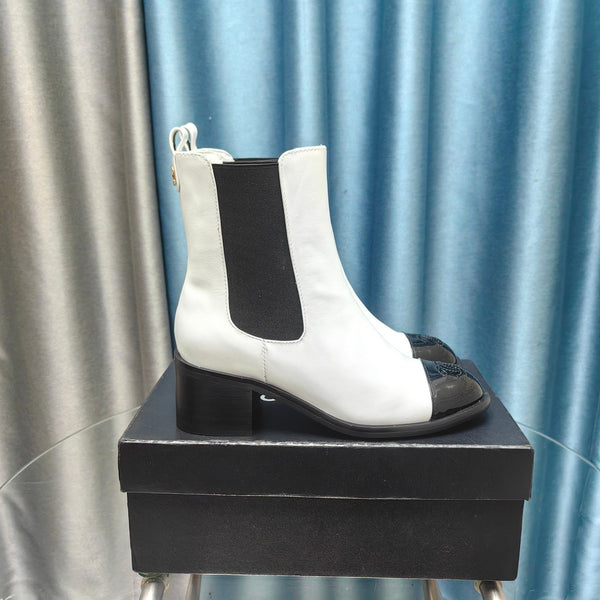 CC Chelsea Ankle Boots White Calfskin