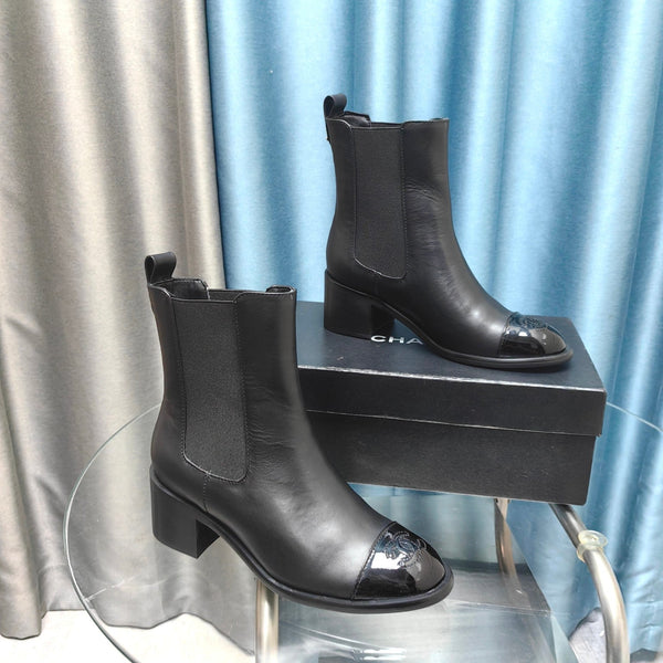 CC Chelsea Ankle Boots Black Calfskin