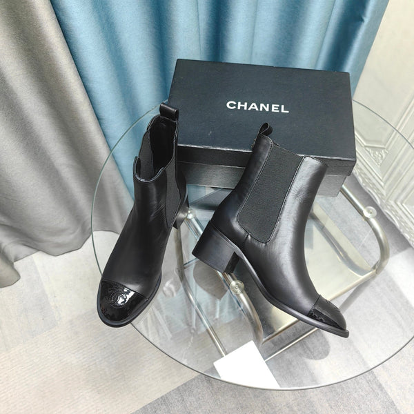CC Chelsea Ankle Boots Black Calfskin