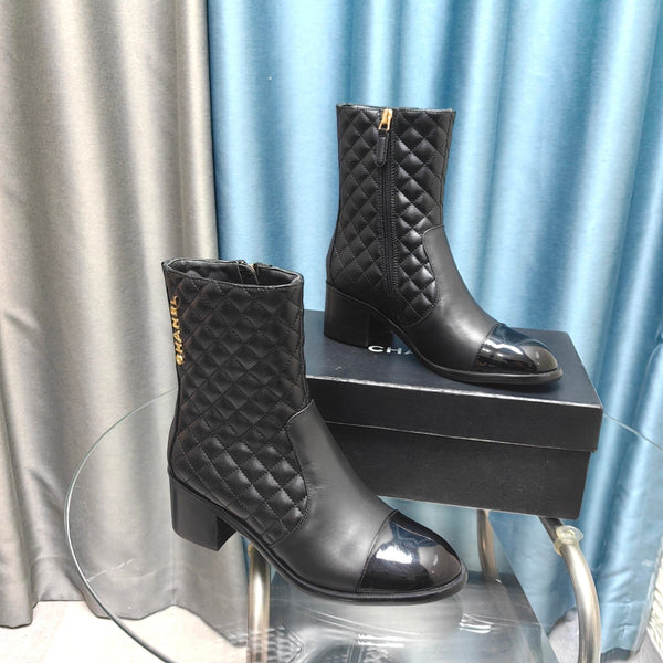 Stivali corti CC in pelle di vitello e agnello trapuntati neri