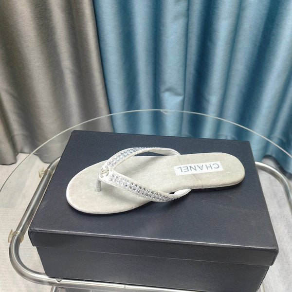 CC Thong Grey Velvet Silver Strass