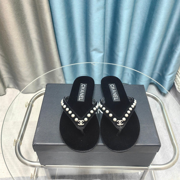 CC Thong Black Velvet Pearl