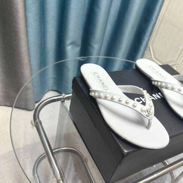CC Thong White Calfskin Pearl