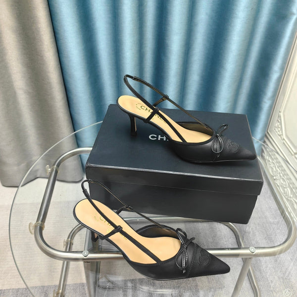 Slingback 50 in pelle di vitello nera con punta affilata