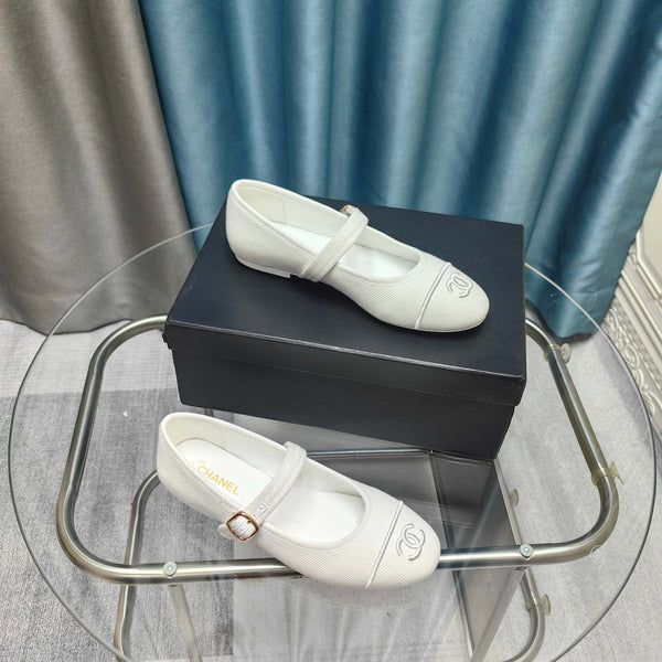 CC 25C Marry Janes White Fabric