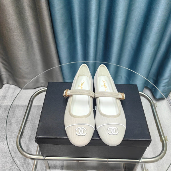 Tessuto crema Marry Janes CC 25C