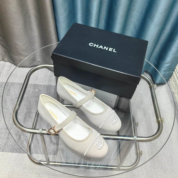 Tessuto crema Marry Janes CC 25C