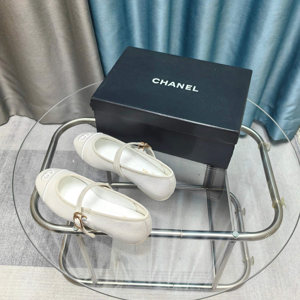 Tessuto crema Marry Janes CC 25C