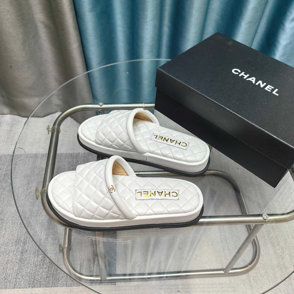 CC 25 Mule in pelle di vitello trapuntata