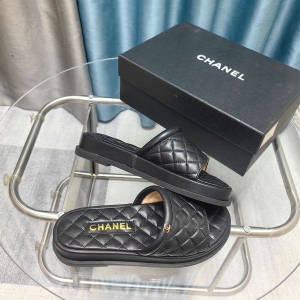 CC 25 Mule in pelle di vitello trapuntata