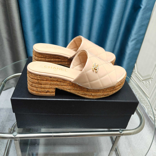 CC 25 Platform Sandal 10cm Patent Calfskin