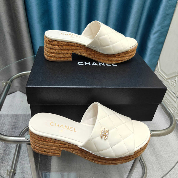 CC 25 Platform Sandal 10cm Patent Calfskin