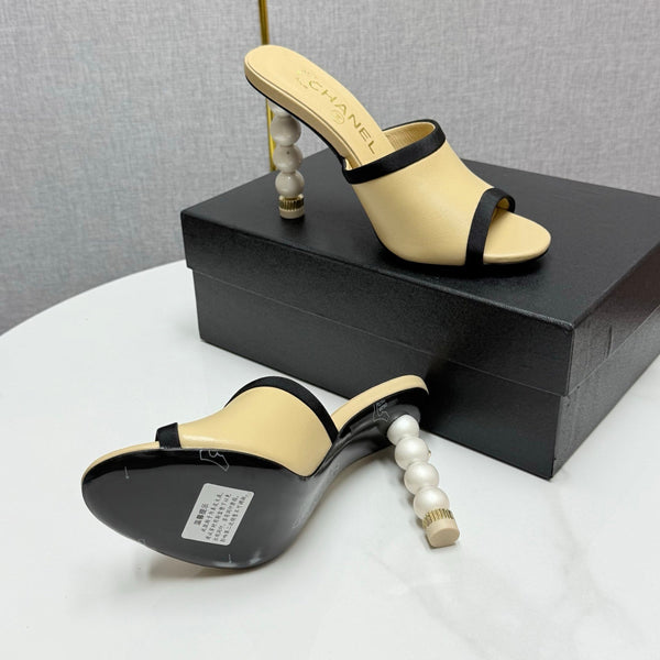 CC 25 High Heel Slippers 85mn Beige Black Sheepskin 368791