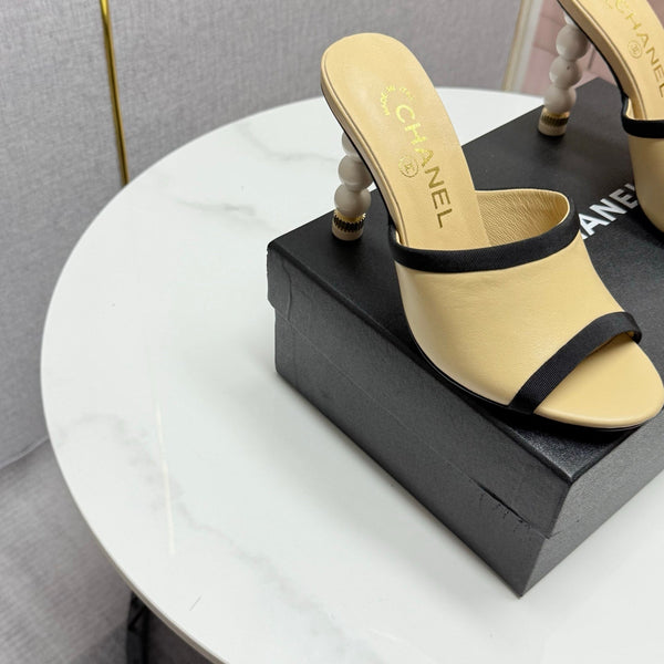 CC 25 High Heel Slippers 85mn Beige Black Sheepskin 368791