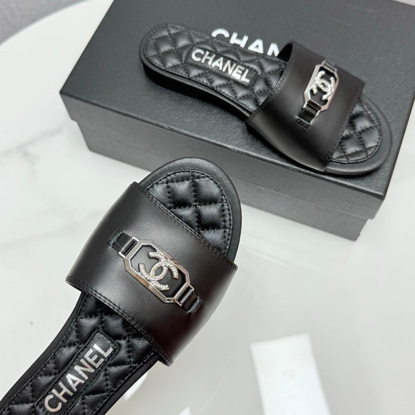 CC 25 Mule Sandals Black Sheepskin 368799