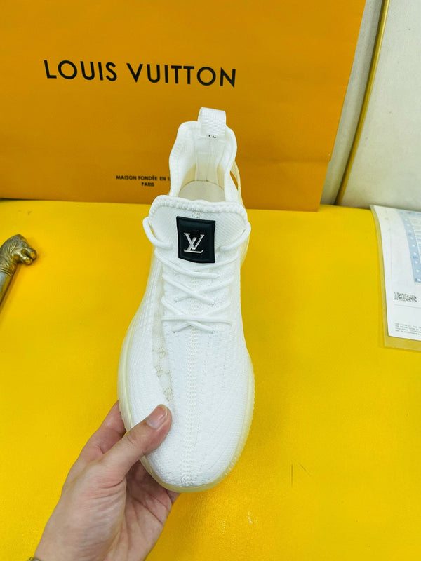 LV SNEAKER IN WHITE BREATHABLE MESH FABRIC