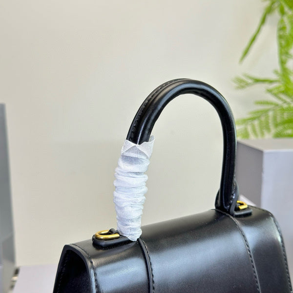 HOURGLASS HANDBAG 19 IN BLACK SHINY BOX CALFSKIN GOLD HARDWARE