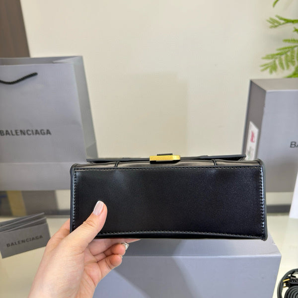 HOURGLASS HANDBAG 19 IN BLACK SHINY BOX CALFSKIN GOLD HARDWARE