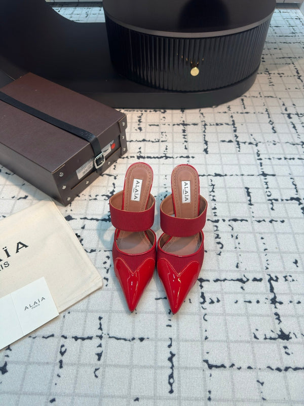 ALAIA TACCO ALTO 9 CM IN VITELLO ROSSO CILIEGIA