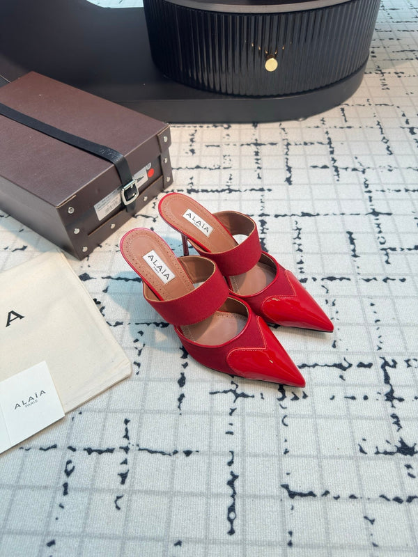 ALAIA TACCO ALTO 9 CM IN VITELLO ROSSO CILIEGIA