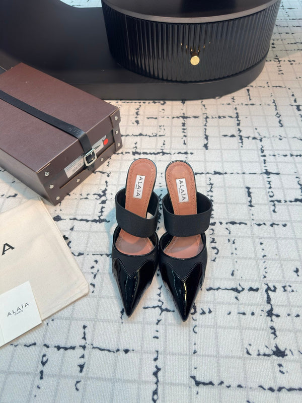 ALAIA TACCO ALTO 9 CM IN VITELLO NERO