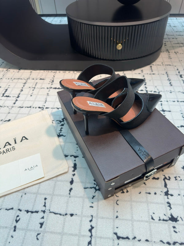 ALAIA TACCO ALTO 9 CM IN VITELLO NERO