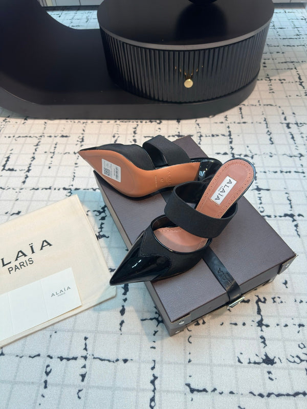 ALAIA TACCO ALTO 9 CM IN VITELLO NERO