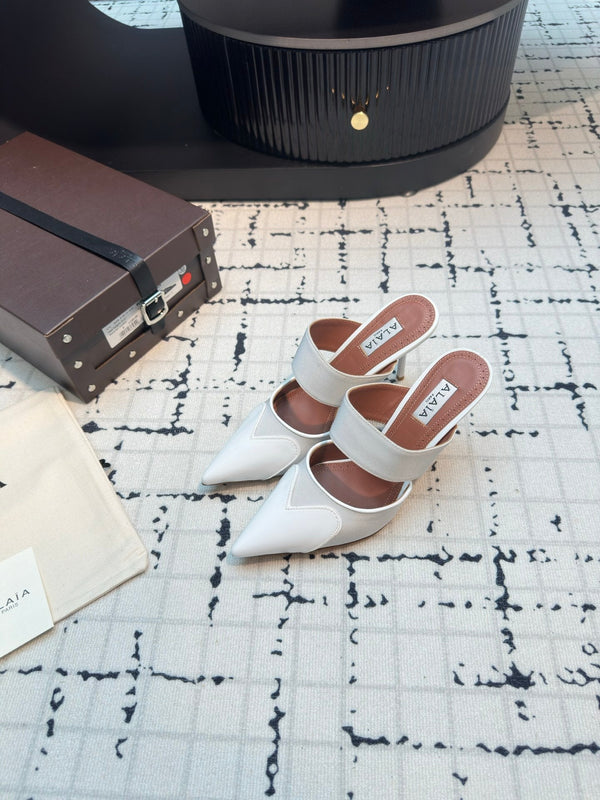 ALAIA TACCO ALTO 9 CM IN VITELLO BIANCO