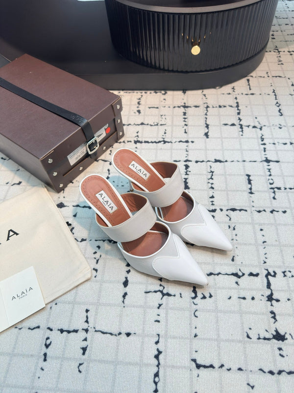 ALAIA TACCO ALTO 9 CM IN VITELLO BIANCO