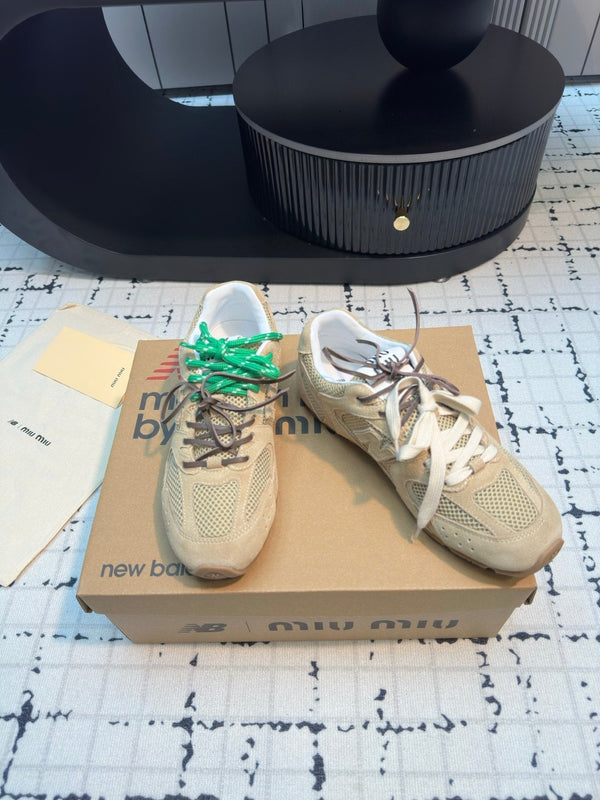 Miu Balance 530 SL Sneakers Light Brown Suede