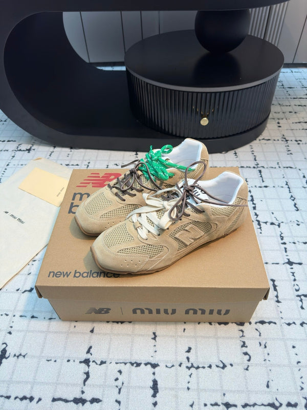 Miu Balance 530 SL Sneakers Light Brown Suede