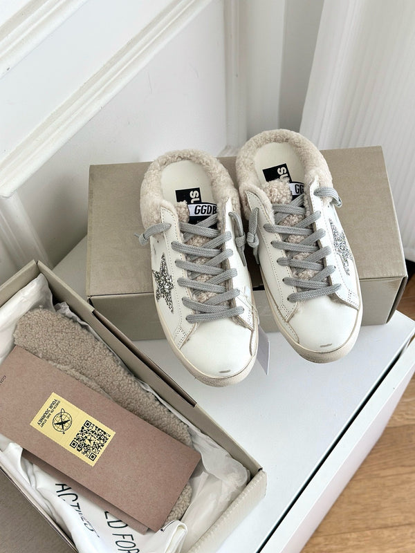 SUPER-STAR SABOTS IN WHITE CALFSKIN WITH GLITTER WHITE STAR