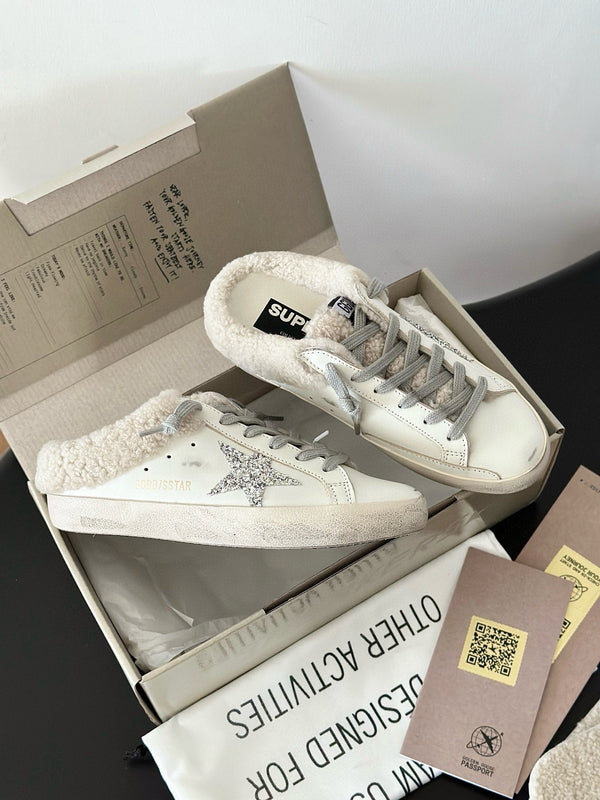 SUPER-STAR SABOTS IN WHITE CALFSKIN WITH GLITTER WHITE STAR