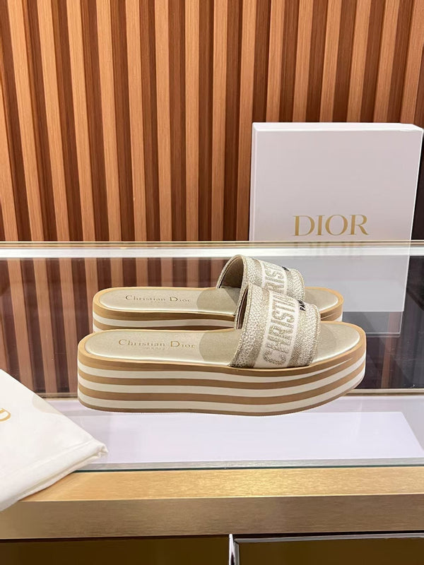 CD Dway Platform Slide Beige Brown Fabric with Lambskin 242442