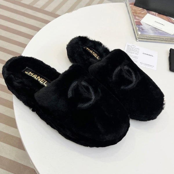 CC Slippers Black Fleece
