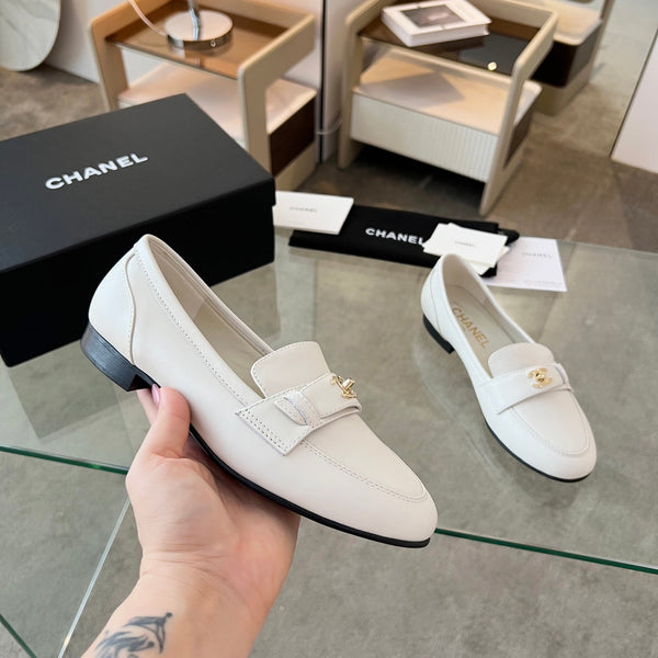CC 25 Loafer White Sheepskin 338668