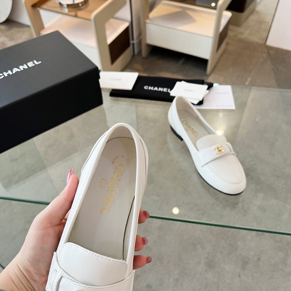 CC 25 Loafer White Sheepskin 338668