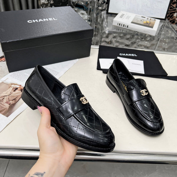 Mocassino CC 25 in pelle di vacchetta verniciata nera 338673